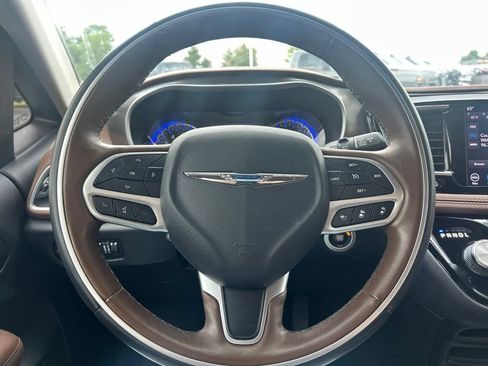 Certified 2018 Chrysler Pacifica Limited w/ Advanced Safetytec Group FWD image 14