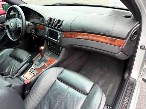 Used 2003 BMW 540i 540iA 4dr Sdn 5-Spd Auto image 40