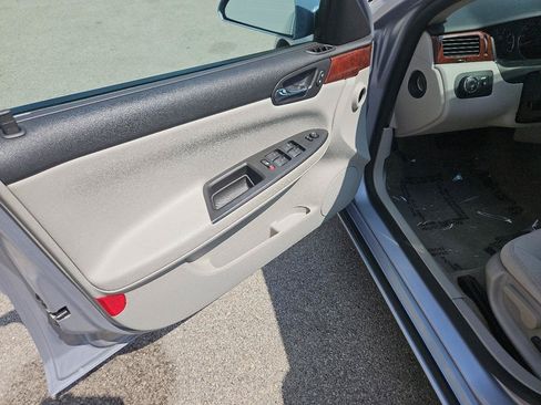Used 2006 Chevrolet Impala LT FWD image 8