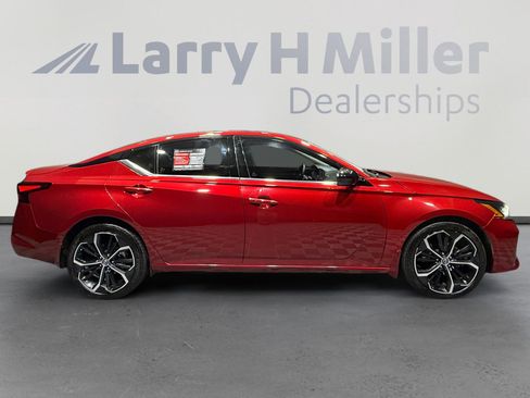 Certified 2023 Nissan Altima 2.5 SR image 6