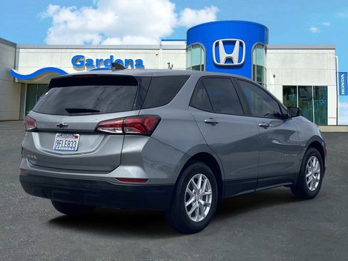 Used 2023 Chevrolet Equinox LS FWD image 6