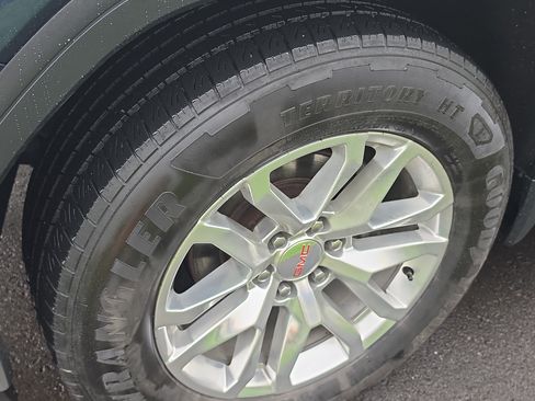 Used 2019 GMC Sierra 1500 SLT w/ SLT Premium Package AWD/4WD image 11