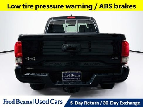Used 2023 Toyota Tacoma SR AWD/4WD image 9