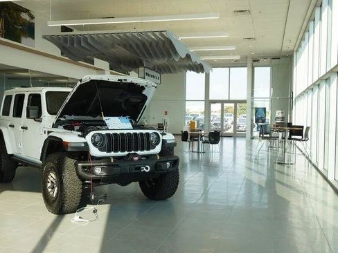 Certified 2024 Jeep Grand Cherokee Limited RWD image 44