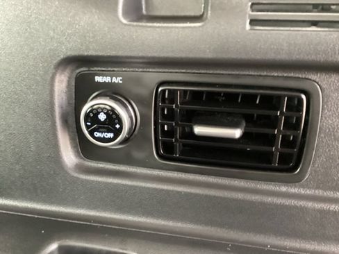 Used 2025 Hyundai Santa Fe SEL FWD image 19