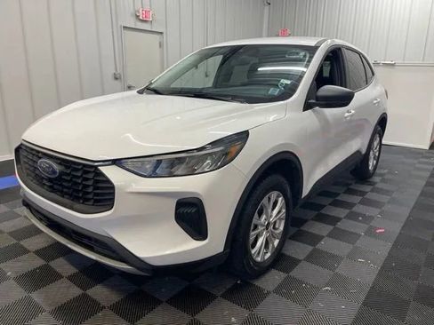 Used 2025 Ford Escape Active AWD/4WD image 6