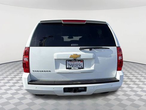 Used 2014 Chevrolet Suburban LT w/ Luxury Package AWD/4WD image 6