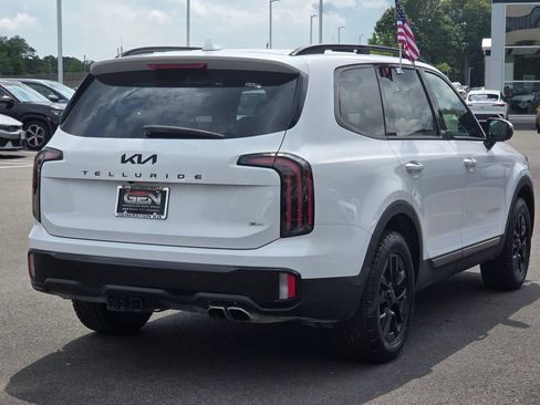 Used 2025 Kia Telluride AWD image 4