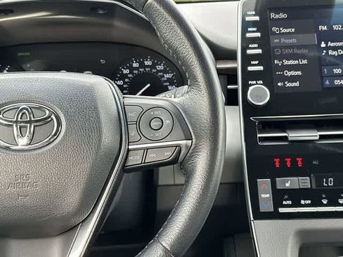 Used 2019 Toyota Avalon XLE w/ Moonroof Package FWD image 10