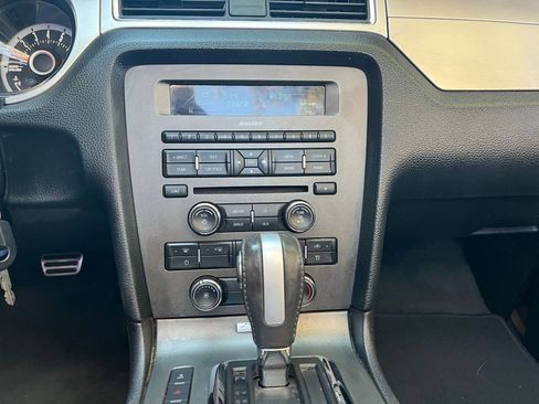 Used 2013 Ford Mustang Premium image 26