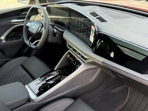 New 2025 Audi SQ5 Premium Plus image 11