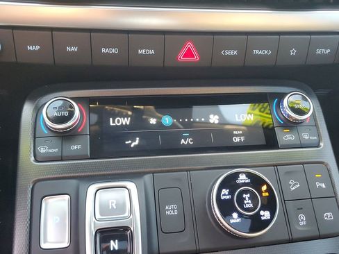 Used 2025 Hyundai Palisade Calligraphy image 31