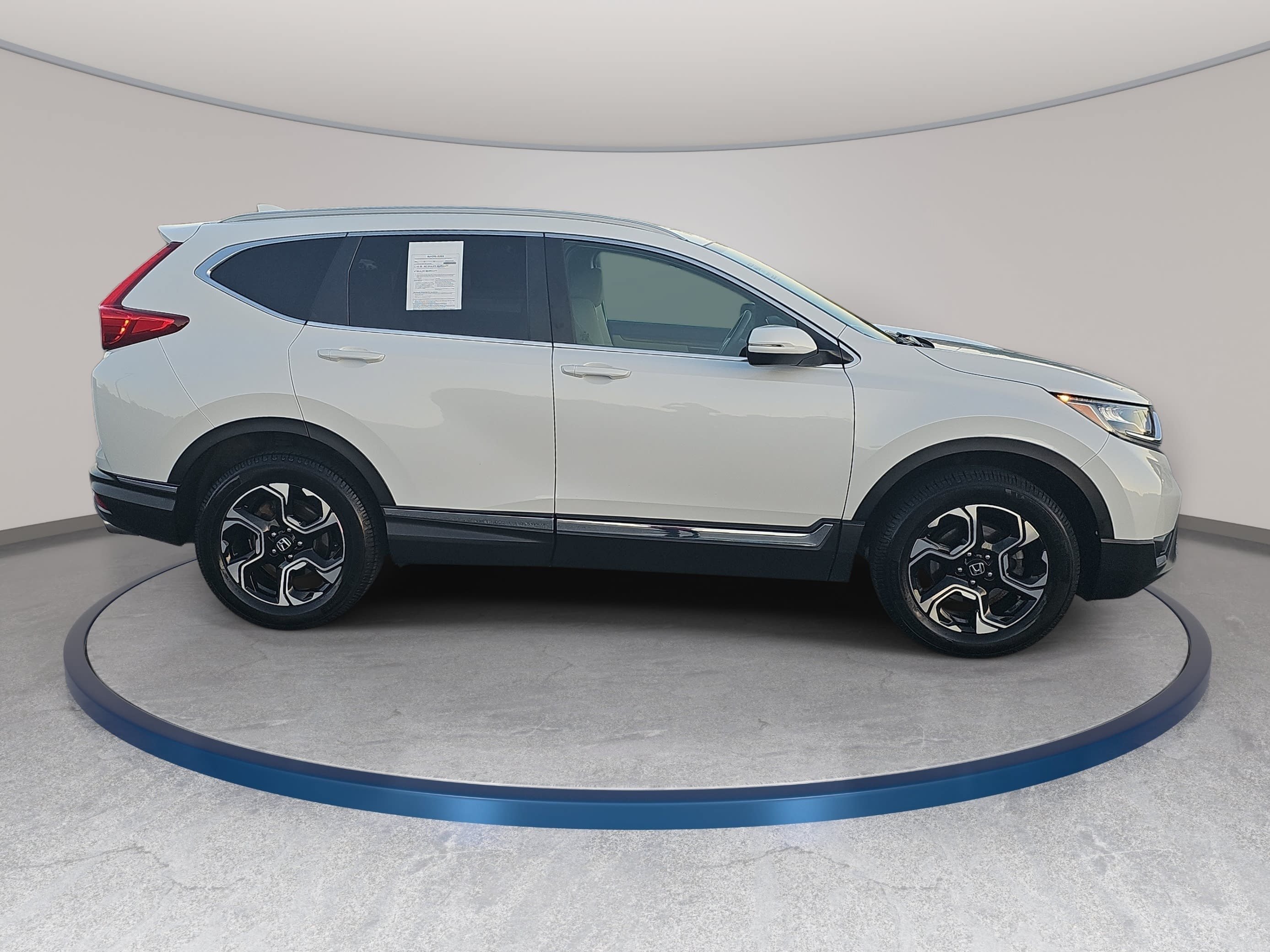 Used 2019 Honda CR-V Touring image 4