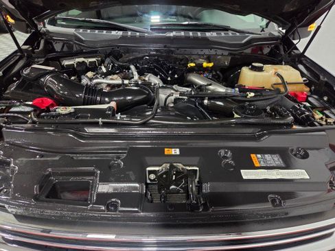 Used 2017 Ford F250 Lariat w/ Lariat Ultimate Package image 95