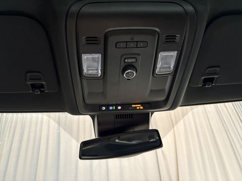 Used 2023 Chevrolet Suburban LT RWD image 22