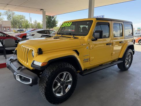 Used 2020 Jeep Wrangler Unlimited Sahara AWD/4WD image 3