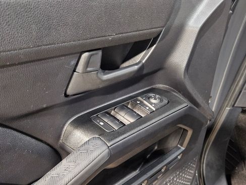 Used 2025 Toyota 4Runner SR5 AWD/4WD image 21