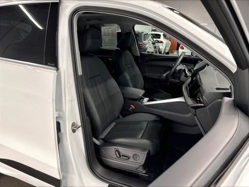 Certified 2025 Audi Q5 Premium AWD/4WD image 10