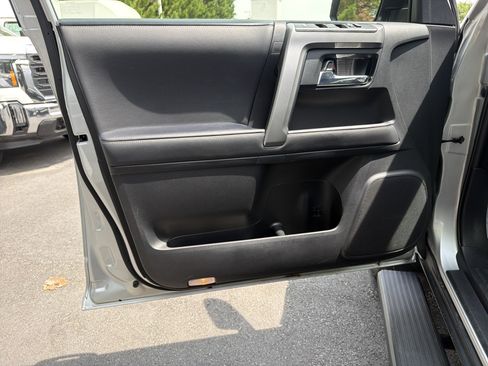 Used 2024 Toyota 4Runner SR5 Premium w/ Moonroof Package RWD image 13