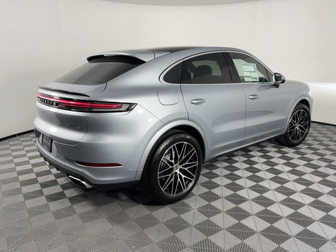 Certified 2026 Porsche Cayenne Coupe image 9