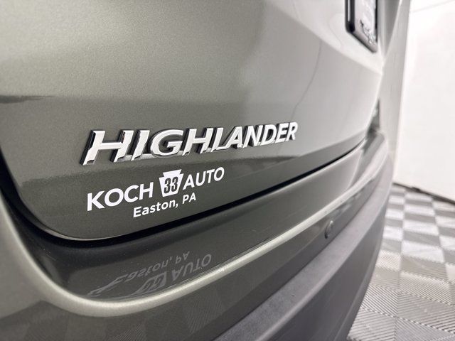 Used 2016 Toyota Highlander Limited Platinum AWD/4WD image 19