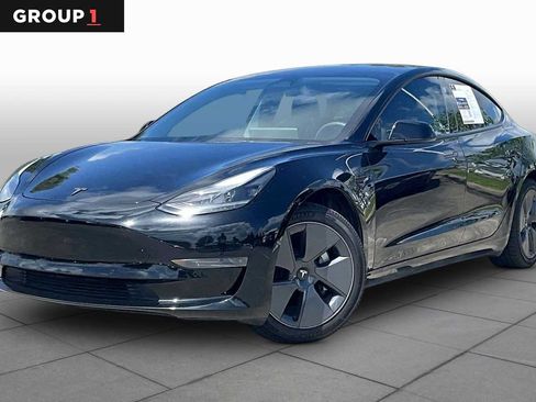 Used 2022 Tesla Model 3 Standard Range RWD image 1