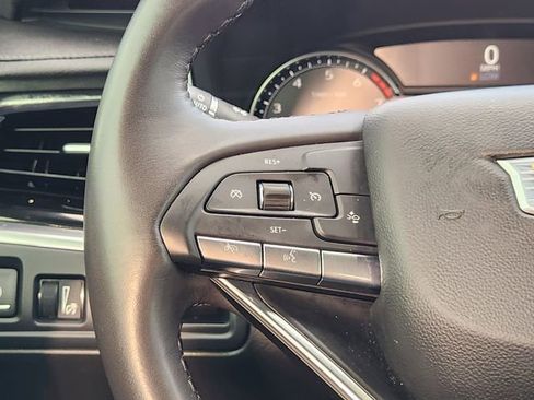 Used 2023 Cadillac XT6 Luxury image 28