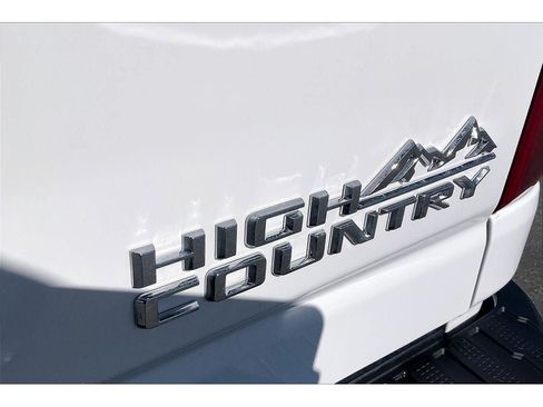Used 2023 Chevrolet Silverado 3500 High Country w/ Z71 Off-Road Package AWD/4WD image 9
