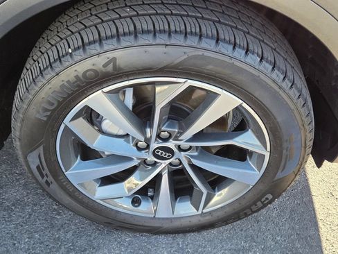 Used 2023 Audi Q5 2.0T Premium Plus AWD/4WD image 9