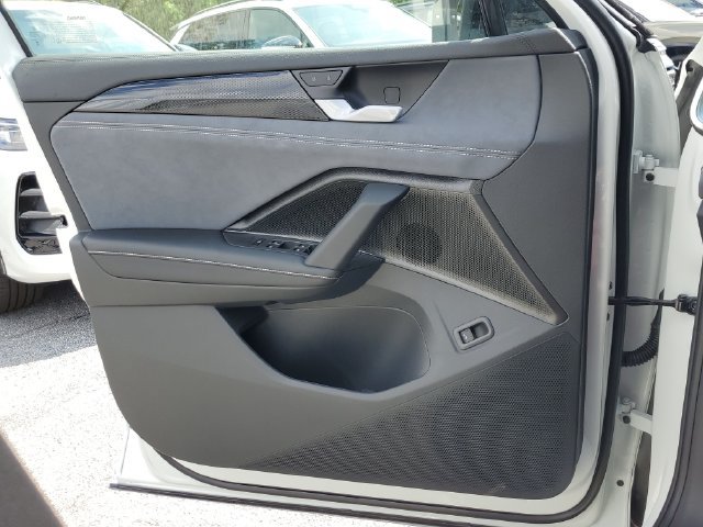 New 2026 Volkswagen Tiguan SE R-Line FWD image 29