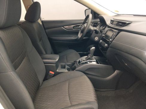Used 2019 Nissan Rogue S FWD image 21
