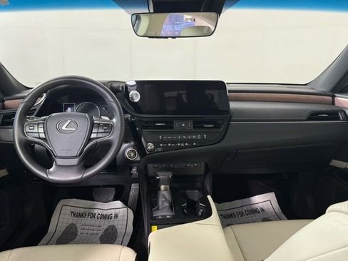 Certified 2025 Lexus ES 300h w/ Premium Package image 25