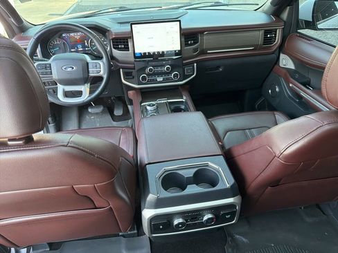 Used 2023 Ford Expedition Limited AWD/4WD image 15