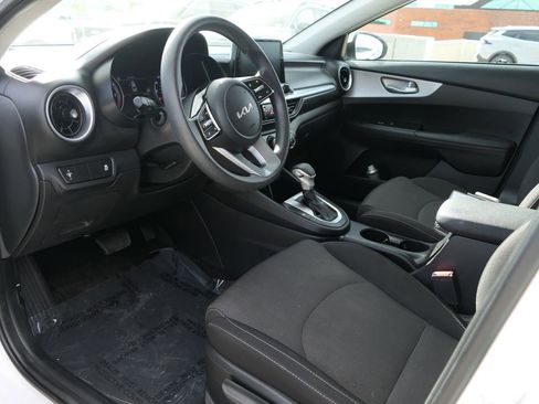 Used 2022 Kia Forte LXS image 12