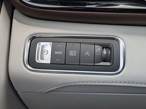 New 2026 Buick Enclave Avenir FWD image 27