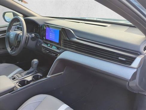 Used 2025 Toyota Camry SE FWD image 20