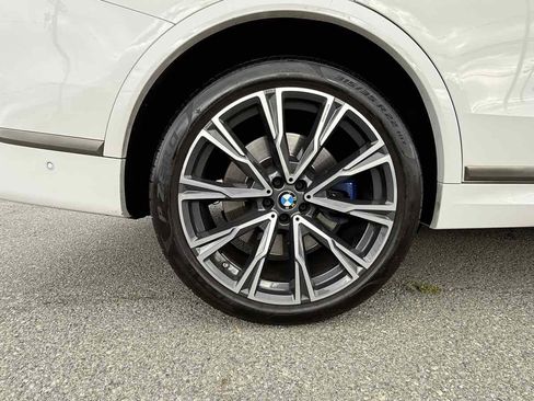 Used 2021 BMW X7 M50i image 43