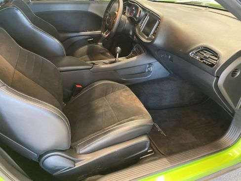 Used 2015 Dodge Challenger SRT Hellcat image 29