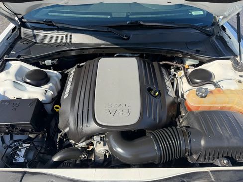 Used 2016 Chrysler 300 S RWD image 39