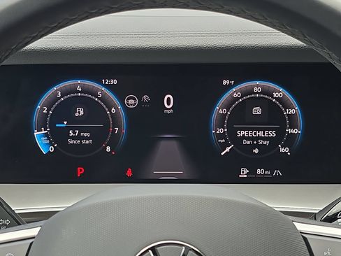 Used 2025 Volkswagen Tiguan SE R-Line AWD/4WD image 19