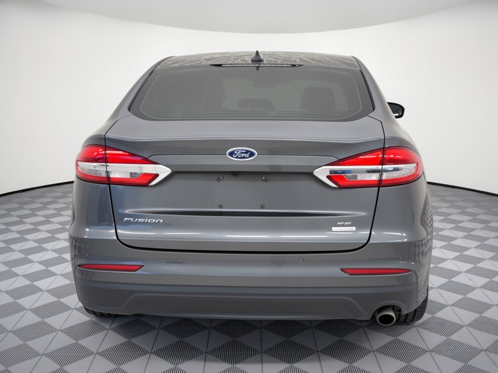 Used 2019 Ford Fusion SE FWD image 8