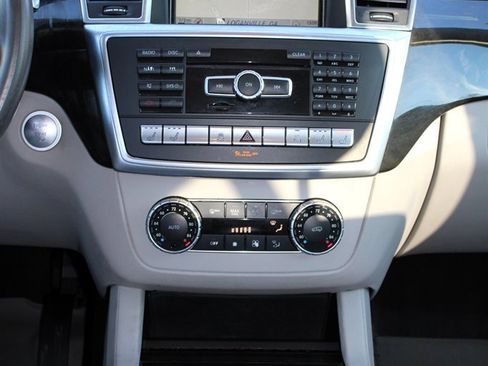 Used 2015 Mercedes-Benz GL 320 BlueTEC 4MATIC image 14