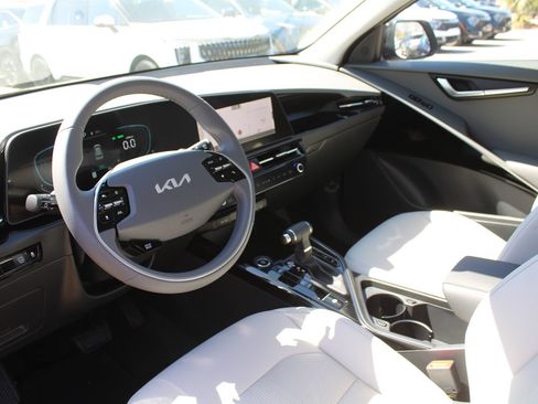 New 2026 Kia Niro EX w/ EX Premium Package FWD image 20