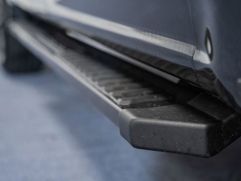 Certified 2023 Ford F150 Lariat w/ Equipment Group 502A High image 21