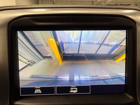 Used 2021 GMC Sierra 1500 Elevation w/ Preferred Package image 47