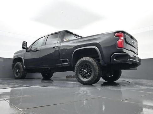 Used 2024 Chevrolet Silverado 2500 ZR2 w/ Technology Package AWD/4WD image 25