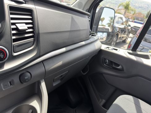 Used 2024 Ford Transit 250 Low Roof w/ Exterior Upgrade Package RWD image 34