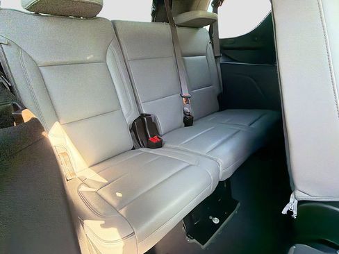 Used 2024 GMC Yukon SLT image 23