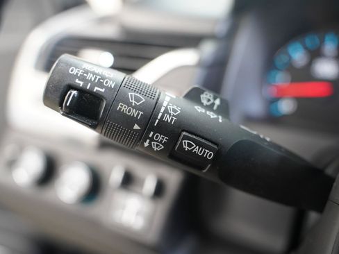 Used 2020 Chevrolet Suburban Premier AWD/4WD image 13