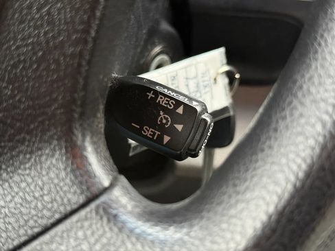 Used 2013 Toyota Camry FWD image 37